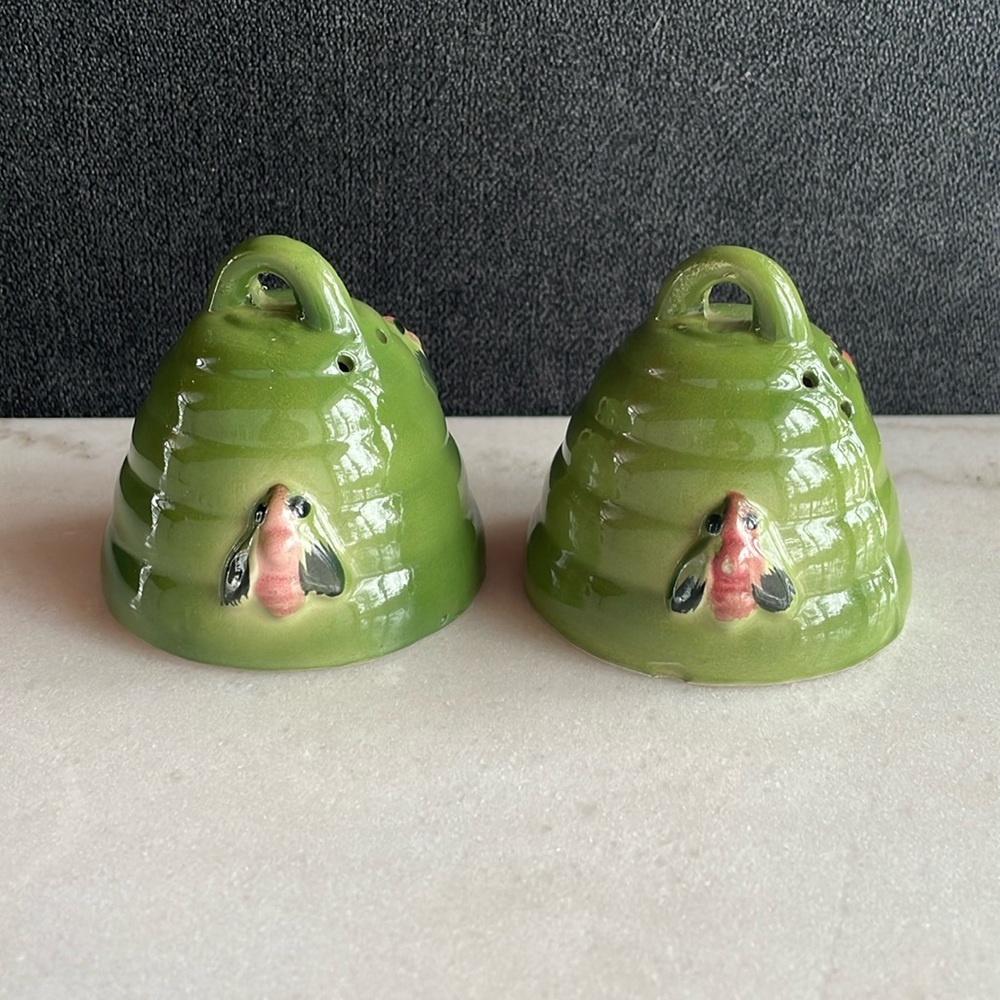 Vintage Beehive Victor Goldman Salt and PepperShakers